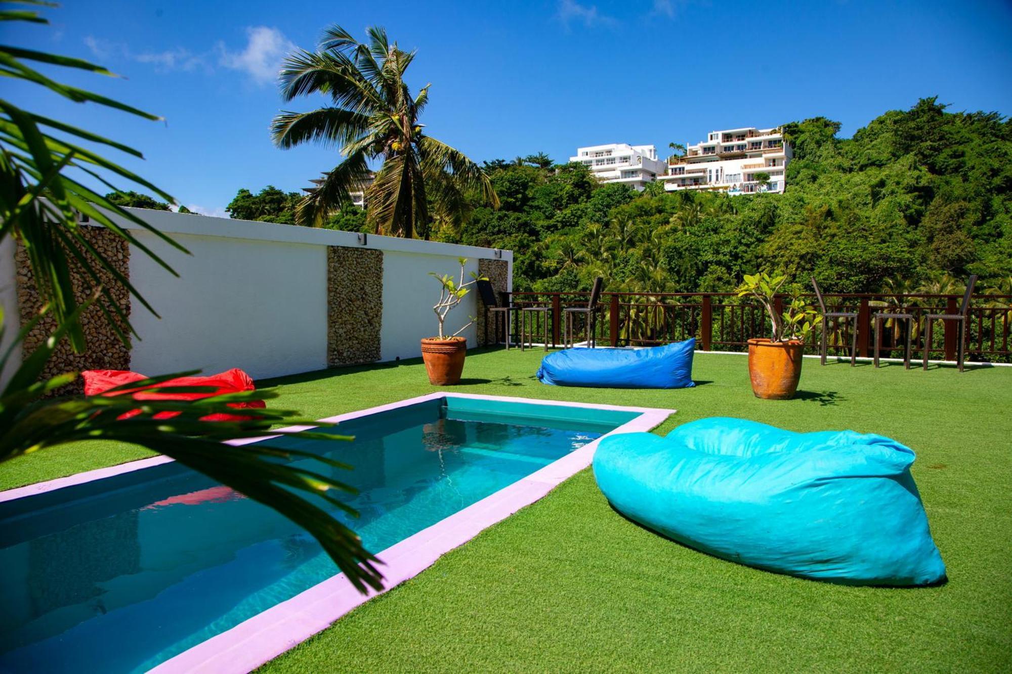 Chillax Boracay Hostel Yapak Exterior photo