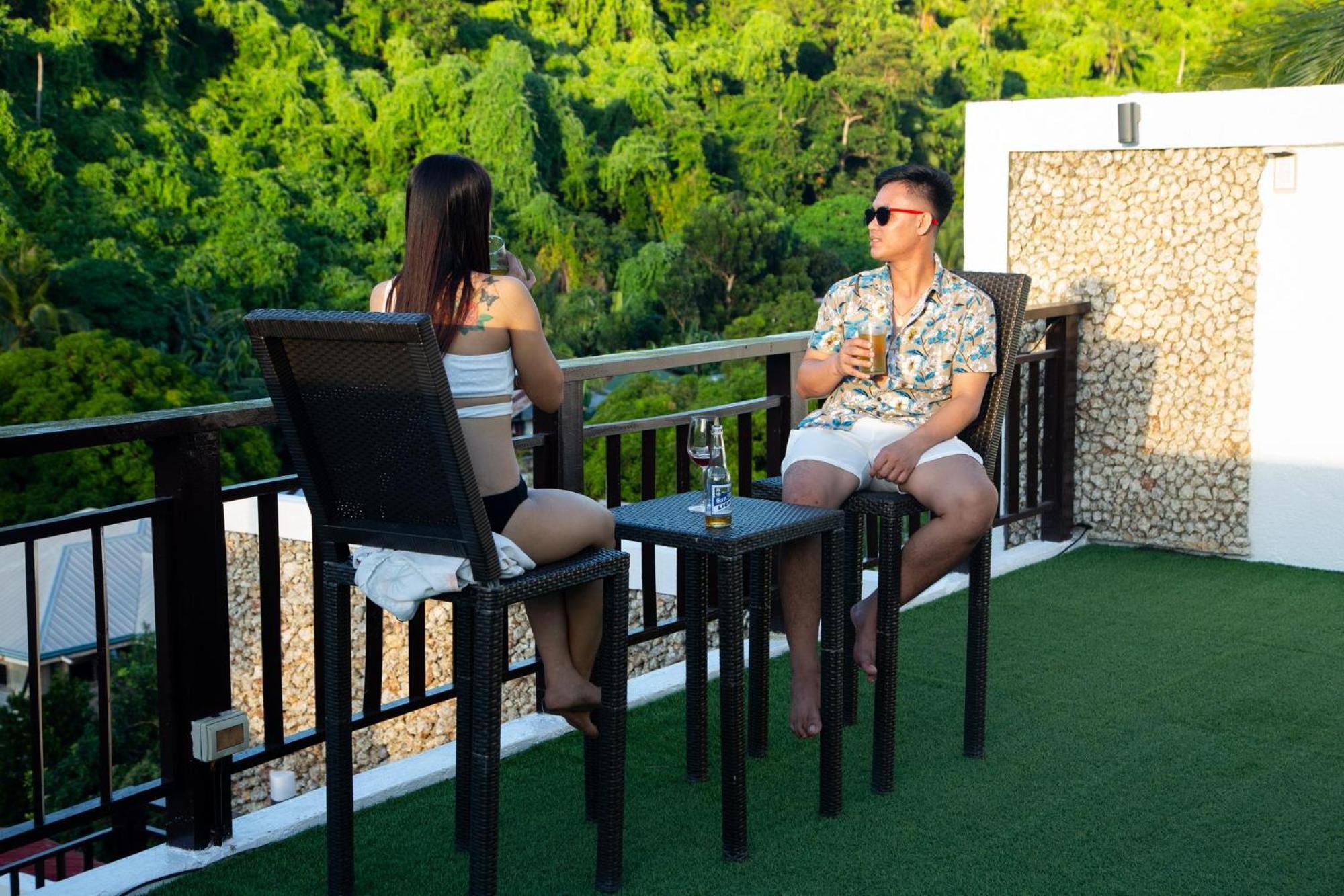 Chillax Boracay Hostel Yapak Exterior photo